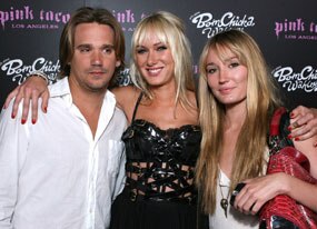 Sean Stewart, Kimberly Stewart, Ruby Stewart