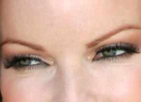 Marcia Cross, Eyes