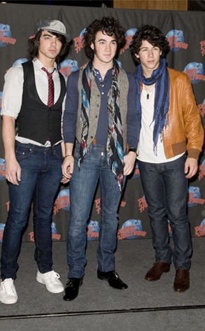 jonas brothers scarf