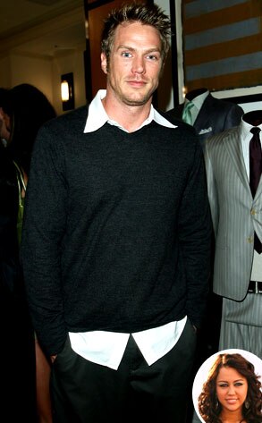 Jason Lewis, Miley Cyrus