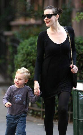 Liv Tyler, Milo
