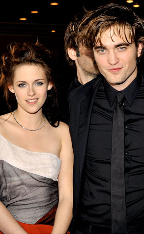 kristen stewart robert pattinson photo. Kristen Stewart is not hooking