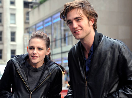 is kristen stewart and robert pattinson. batch of Robert Pattinson