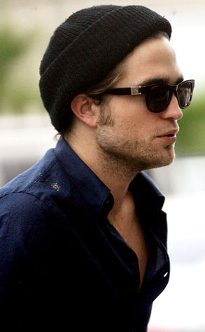 robert pattinson twilight. Robert Pattinson Has a Billion