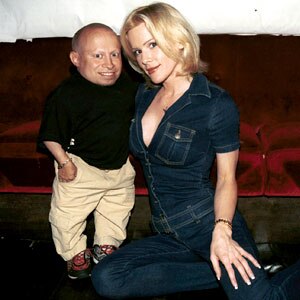 Verne Troyer, Genevieve Gallen