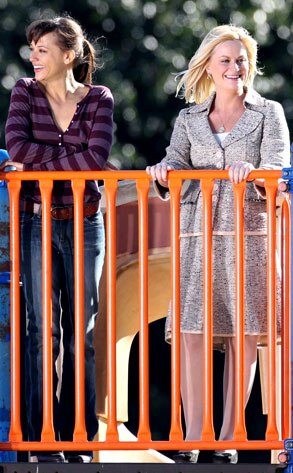 Rashida Jones, Amy Poehler