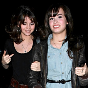 Selena Gomez, Demi Lovato Selena Gomez, Demi Lovato