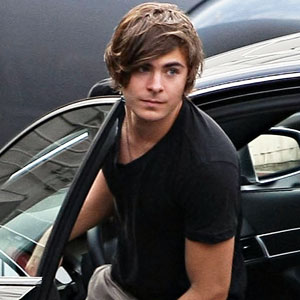 http://images.eonline.com/eol_images/Entire_Site/20090225/300.ad.ZacEfron.022509.jpg