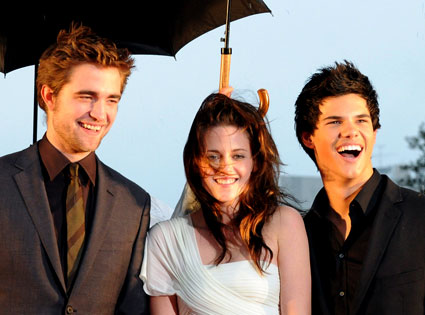 Good news, fanggirls: Kristen Stewart says there will be a fourth Twilight 