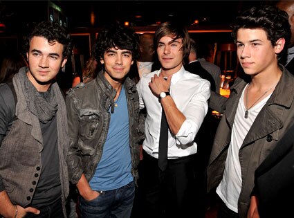 Kevin Jonas, Joe Jonas, Nick Jonas, Zac Efron