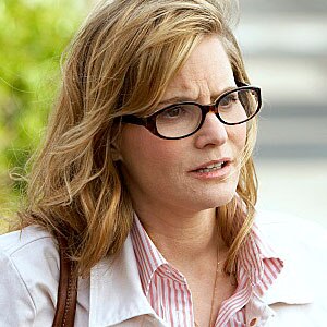 Jennifer Jason Leigh, Weeds
