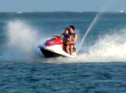 Miley Cyrus, Nick Jonas