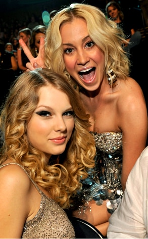 kellie pickler and taylor swift. Taylor Swift, Kellie Pickler