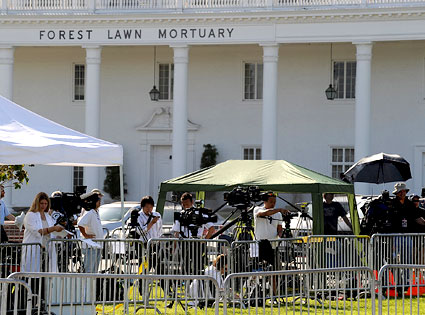 Michael Jackson, Memorial, Press, Forest Lawn Mortuary