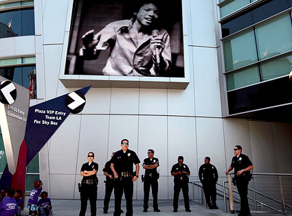 Michael Jackson, Memorial, Police, Staples Center