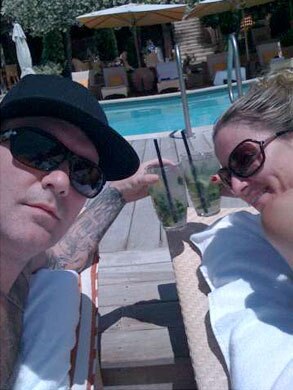 Fred Durst, Esther Nazarov, twitter