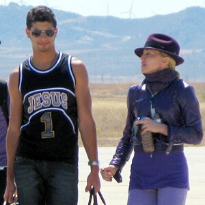 Jesus Luz, Madonna