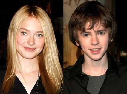 freddie highmore 2009. Full-blown thespians Dakota Fanning and Freddie Highmore reportedly had a 