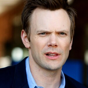 Joel McHale, Community