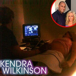 Kendra Wilkinson, Hank Baskett, Sonogram