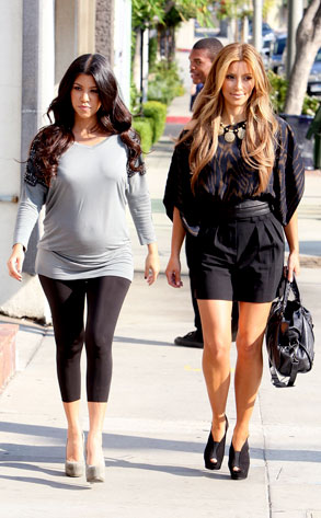 kim kardashian pregnant photos. Kim Kardashian, Kourtney
