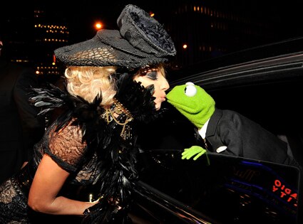 lady gaga outfits kermit. Lady Gaga, Kermit the Frog