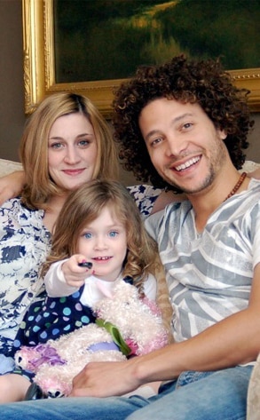 Justin Guarini, Reina Capodici, Lola