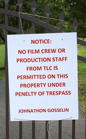 Gosseling Home, no tresspasing sign