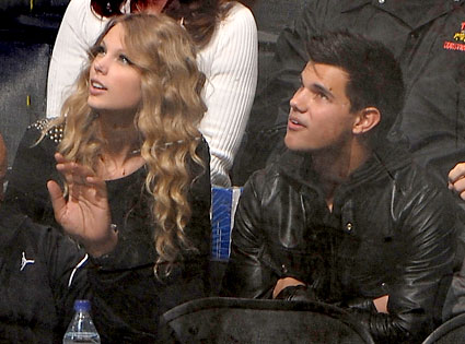 taylor lautner black and white. Taylor Lautner, Taylor Swift