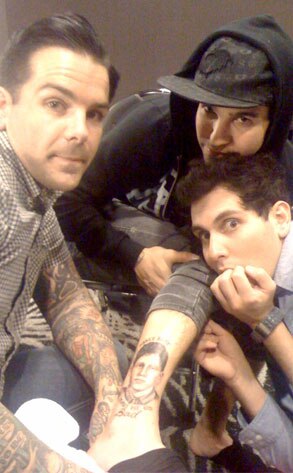 Pete Wentz, Twitter