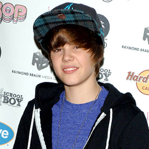 300.bieber.justin.lc.112009.jpg