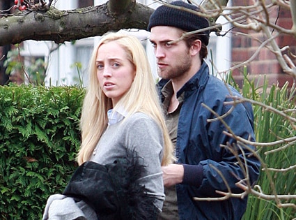 Robert Pattinson, Lizzy Pattinson