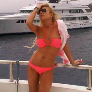 Lindsay Lohan, Twitter