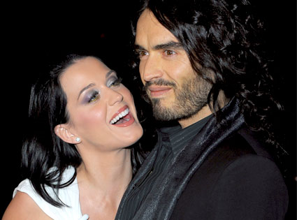 Katy Perry just kissed her husband, and we presume she liked it.