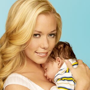Kendra Wilkinson-Baskett, Hank Jr.