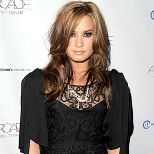 http://images.eonline.com/eol_images/Entire_Site/2010103//300.lovato3.lc.110310.jpg