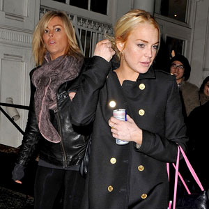 Lindsay Lohan, Dina Lohan