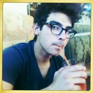 Joe Jonas, Twitter