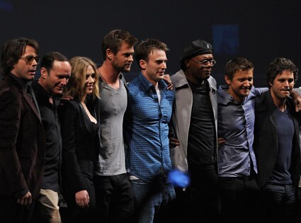 Robert Downey Jr., Clark Gregg, Scarlett Johansson, Chris Hemsworth, Chris Evans, Samuel L. Jackson, Jeremy Renner, Mark Ruffalo 