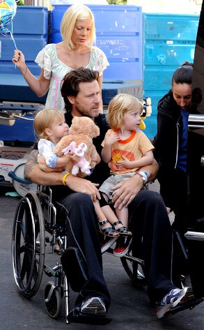 Dean McDermott, Tori Spelling, Liam McDermott,Stella McDermott