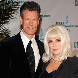 Randy Travis, Elizabeth Travis