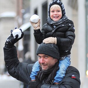 Liev Schreiber, Alexander Pete