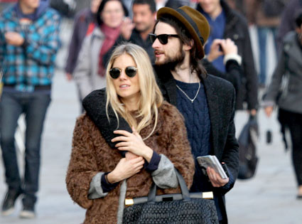 Sienna Miller, Tom Sturrdige
