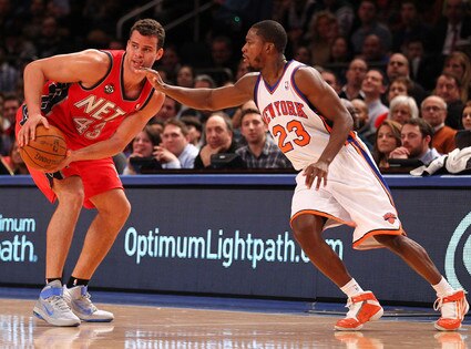 Kris Humphries, Toney Douglas