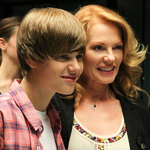 Justin Bieber, CSI, Marg Helgenberger