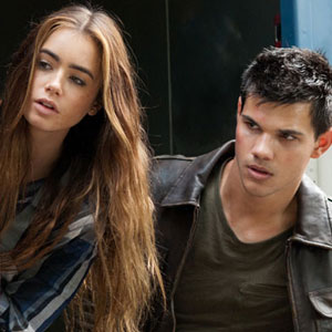 Taylor Lautner, Lily Collins, Abduction