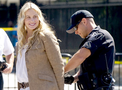 Daryl Hannah made quite the splash outside the White House today
