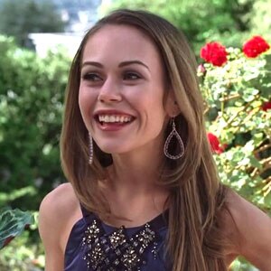 Alexis Dziena