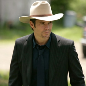 JUSTIFIED Cast Spills on Tonight's New Season: There's a Killer Next Door!