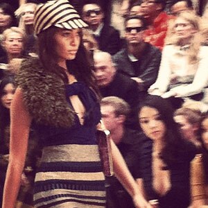 Burberry London Fashion Week, Twitter